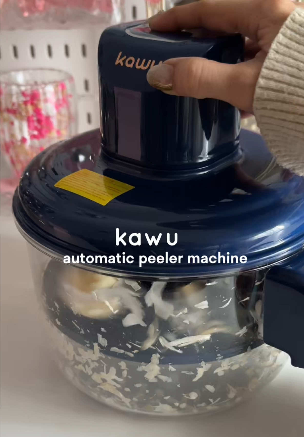 No more manual peeling because of this Kawu Automatic peeler machine! 🧅🧄🧑‍🍳 #automaticpeelermachine #kawupeeler #fruitpeeler #vegetablepeeler #KitchenHacks