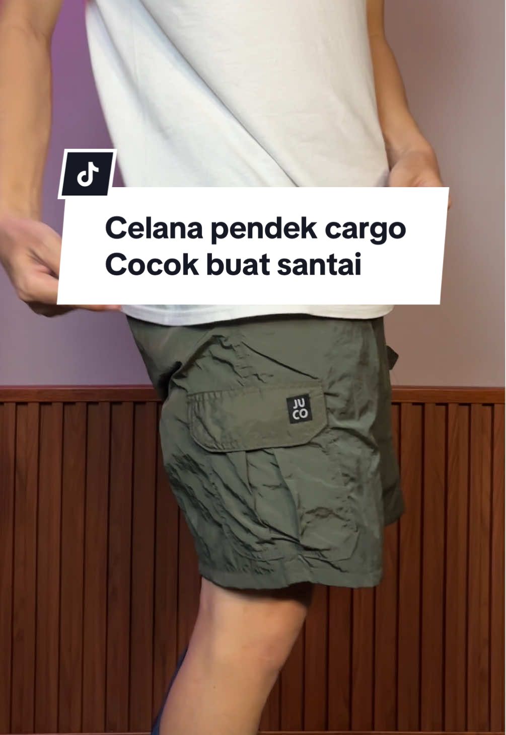 Celana cargo pendek bahan parasut nylon crinkle yang ringan dan nyaman cocok buat dipakai santai sehari-hari. Model dan pilihan warnanya keren2 jadi cocok dipakai saat jalan-jalan atau main bareng teman. #SiPalingAffiliate #celanapendekpria #celanacargopendek #celanacargocrinkle #celanapendekcrinkle 