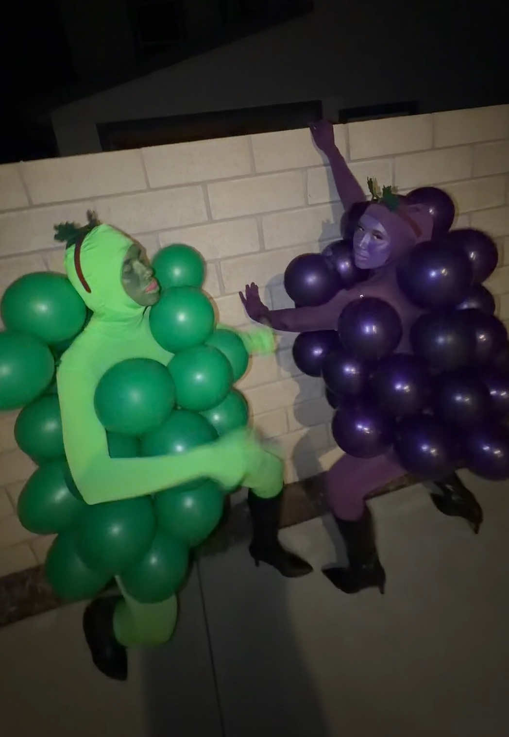 Just 2 grapes graping around 🍇💚💜 @ashley Vasquez #karenmendoza #KAED 