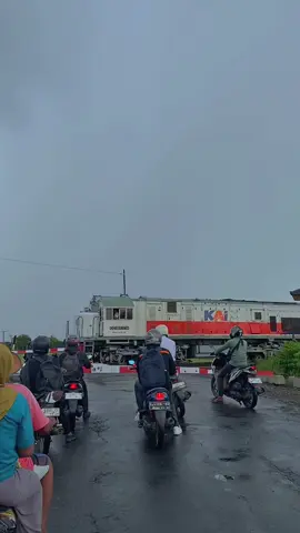 #CapCut #lewatberanda #fyp #klebus #cangkring 