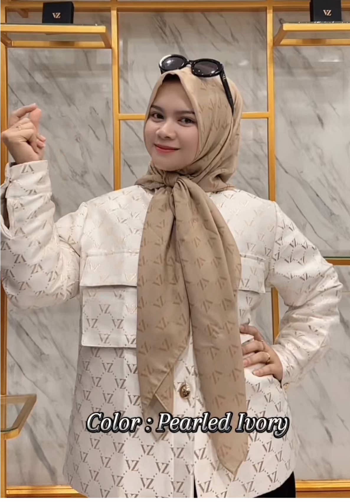 #vivizubedibanjarmasin #vzbanjarmasin #vivizubedi #vzmonogramscarf #OOTD 
