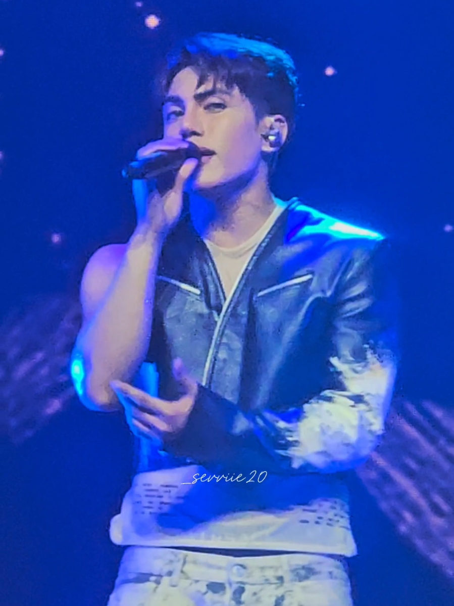 POV: Your bf na artist saw you in the crowd 🤗 Delulu is the Solulu 🤗 para sa mga Stell Stan, here's a treat for you 🍓 #SaWWorldTourDubai #sb19_stell #stell ##Stellnatics #stellajero 