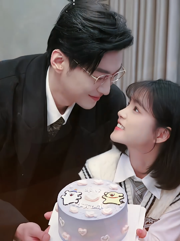 I'm happy to be a fan of theirs, because they make my life more colorful✨😍❤ #yuyang  #yulongmiemie  #yulongyangmiemie  #aktorchina🇨🇳 