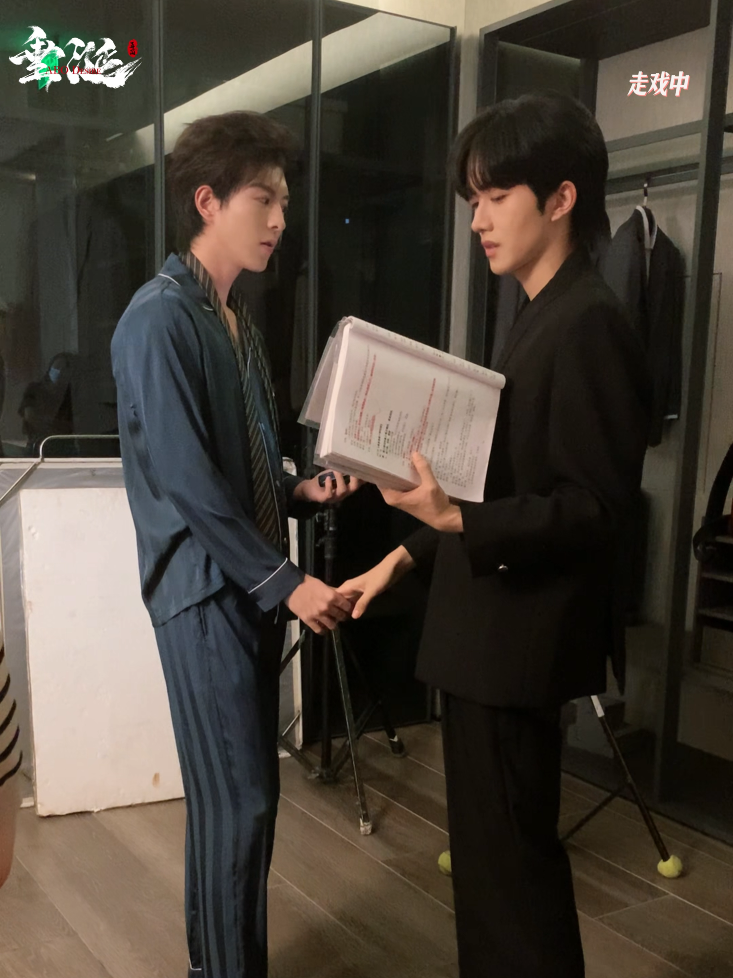 【短花絮BTS】垂涎ABO Desire| 花生戴戒指的走戲花絮🥜🥜 #ABODesire #DesireTheSeries  Hua&Sheng wearing a ring behind-the-scenes footage 🥜🥜 持续放送中，股东不散场🎉🎉 Ongoing distribution, shareholders are not leaving. 🎉🎉 #垂涎 #ABODesire #abodesire #desiretheseries #desire #Desire #nongjian #omegaverse #bl #abo #ABO #boyslove #drama #dramaseries #blseries #bts