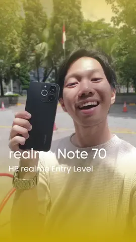 HP mereka terjatuh kebawah hutan, untung realmin ambil, jadi kalian pada tau deh sama realme note 70🤭 #realme #fyp #tiktokindo #realmenote70 