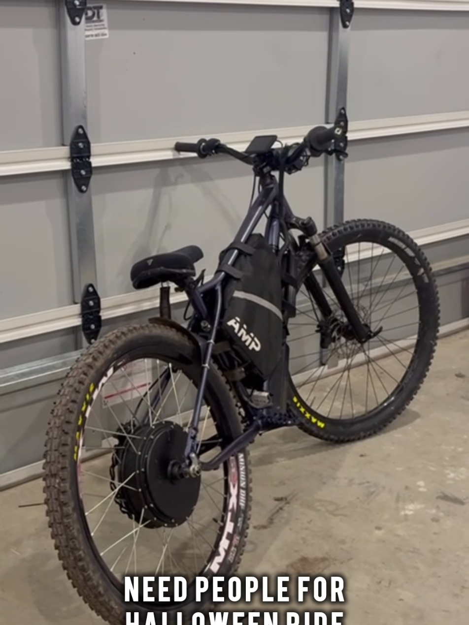 ITS JUST ME PLEASE LET ME KNOW (LAST TIME USING THESE CLIPS) #fyp #ebike #halloween #bikelife 