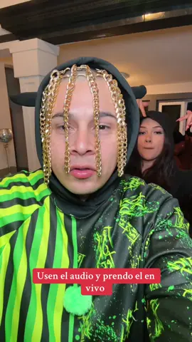 Ya estoy listo prende el en vivo @moonbe_18 #TikTokLIVE #dansur #pelodeoro #goldhairrapper 