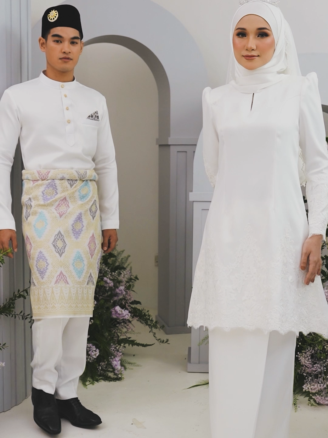 Serasi bersama, seperti anda berdua. 💍 Isabell Couple Set kami melambangkan kesatuan dan keanggunan, menjadikan majlis anda tidak dapat dilupakan. Feel the luxury of matching elegance for your big day. Available in Off White and other beautiful shades.  #CoupleGoals #MatchingOutfits #WeddingSeries