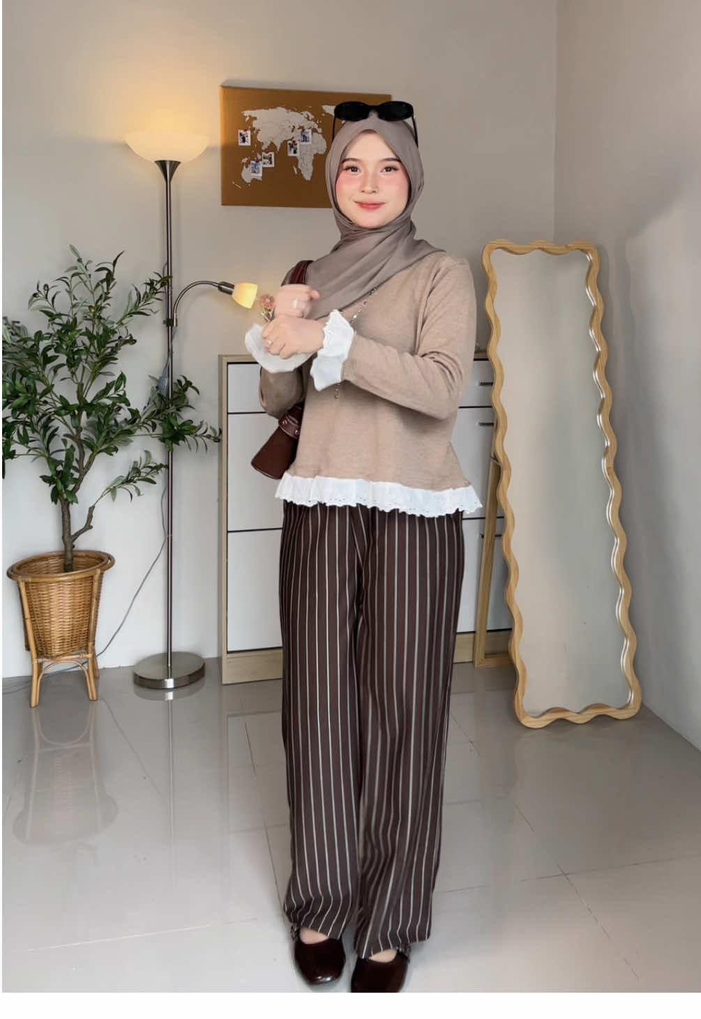 comfy fits for todayy! 🫶🏻 stripe pants from @Illae.co 🫶🏻