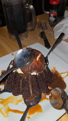 he hates me lmao  #chilis 