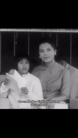 Queen Sirikit of Thailand has passed away on October 24, 2025 at the extraordinary age of 93 years old.  🇮🇩Ratu Sirikit dari Thailand wafat pada tanggal 24 Oktober 2025 di usianya yang menginjak 93 tahun.  #royalfamily #royalty #thailand🇹🇭 #queensirikit #thairoyalfamily 