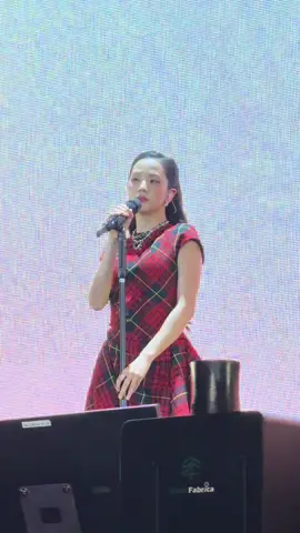 Hugs and kisses 🖤🩷 พี่จีซูสวยมาก สวยทุกครั้งเลย #JISOO #BLACKPINK  #DEADLINE_IN_BANGKOK #BLACKPINK_DEADLINE_IN_BANGKOK 