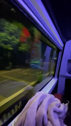 Cảm giác đi đêm chil chil vui ta🚍#xekhachvietnam🇻🇳 #xuhuong #chill @PhanThuan⚡ 