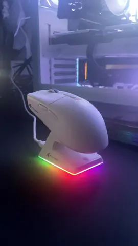 Este Attack Shark X6 le da otro nivel a mi setup 💥 Minimalista pero realmente poderoso 🔥  Sensor rápido, respuesta precisa y diseño orgonómico 🗣️ #attackshark #mouse #setupgaming #setup #fypシ 