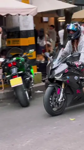 Cool ហ្មង🖤🖤🖤❤️‍🔥❤️‍🔥🖤🖤🖤 #bigbikelover #blacklover #bigbikergirl😍 #beauty #everyone 