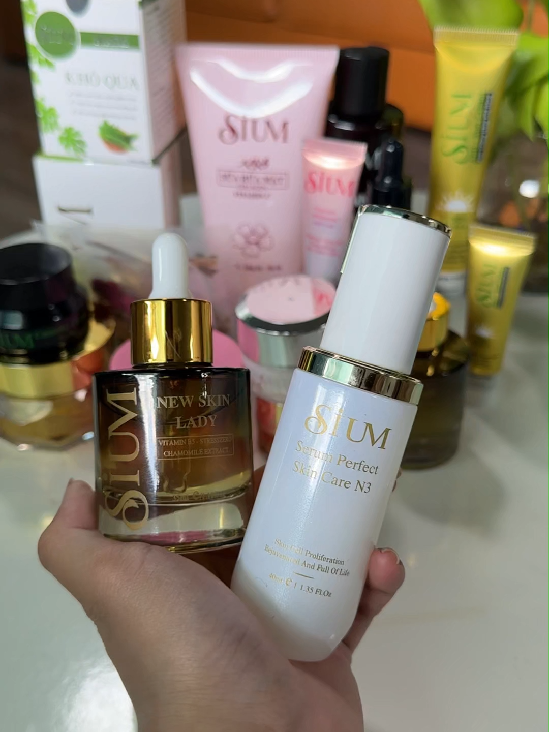 Combo 2 Tinh Chất phục hồi da hỗ trợ làm dày nền da ngăn chặn tình trạng lộ mao mạch trên da và giúp có được 1 lớp hàng rào bảo vệ da giúp da dễ hấp thu kem , ngoài ra giúp cấp ẩm tần sâu cho da giúp da lúc nào cũng căng bóng mướt mịn làn da #myphamchinhhang #myphamsiumchinhhang #nichamda