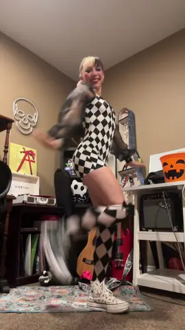 🤡🤡#halloweencostume #halloween #costumeideas #clowncostume #fyp 