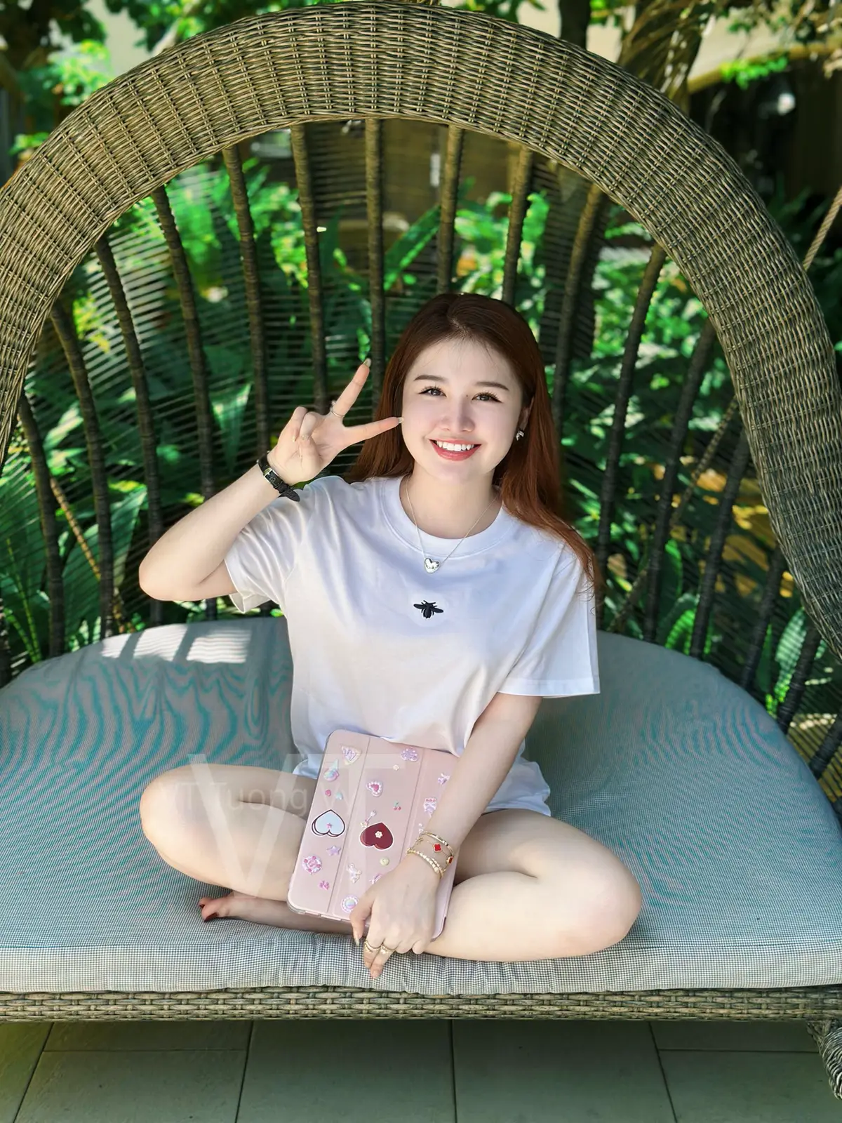 Ảnh trông thì xinh, ngoài đời trông... cũng vậy thôi, đừng nghi ngờ 🤪