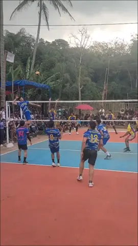 Permainan yang sangat gulet😆 #pyffffffff #tarkamterbaru #anakvoliball #masukberandafyp #voliasik 