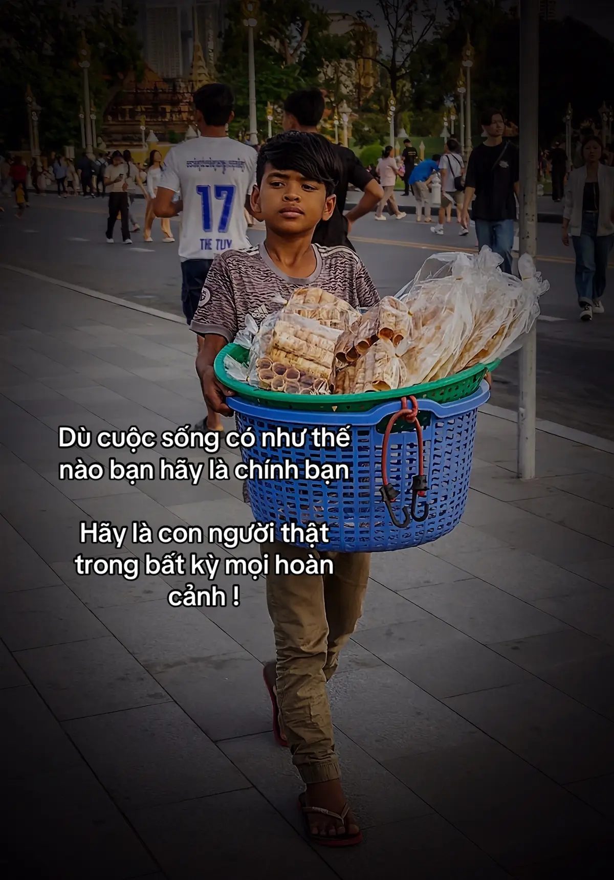 Dù cuộc sống có như thế nào bạn hãy là chính bạn Hãy là con người thật trong bất kỳ mọi hoàn cảnh !#sttdoi #xhtiktok #fpyシ #thinhhanh 