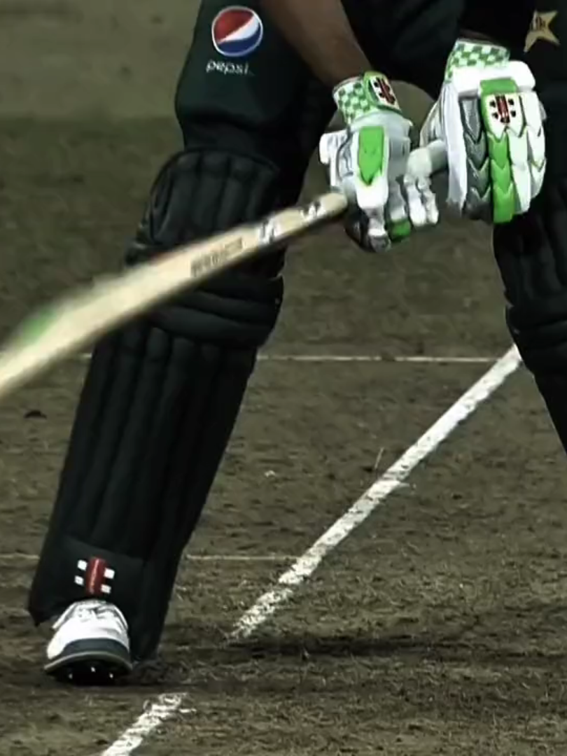 That's why he is better than king chokli... . . . . . . . #unfreezemymyaccount #fypシ゚viral🖤tiktok☆♡🦋myvideo #supportmyaccount #cricket #fypシ゚viral #illu #Babarazam #Fypage #trendingsong #foryoupage #fyp #fypシ #trending