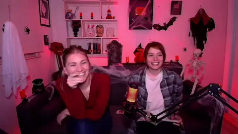 Clips de Mica Suárez del stream con Lara:dinámica adivina el personaje. @Mica Suarez @laristegmayer  #micasuarez #streamdemicasuarez #clipsdemica  #lara #streamconlara 