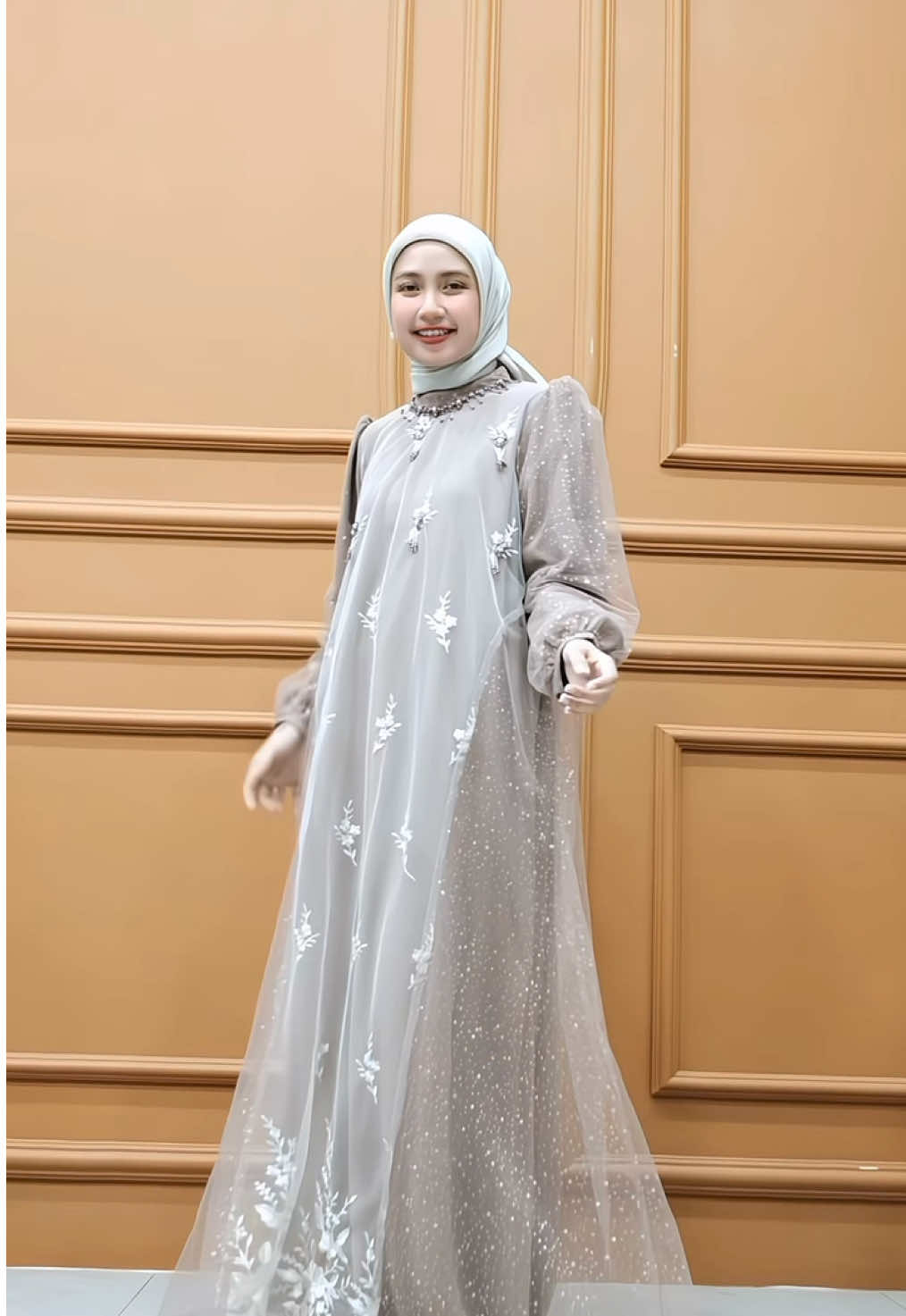 Valeesa Dress — a new charming collection that brings elegance and warmth in every twinning moment with your little one💖 #GajianSale #WIBGAJIAN #aisyalinastore #gamiscouple #newproduct 