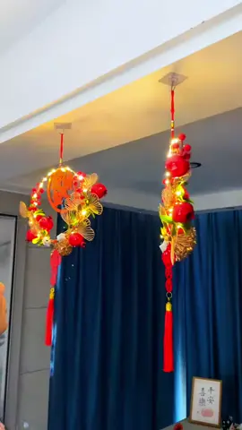 Vòng hoa trang trí Tết có đèn Led #tet2026 #trangtritet #xuan2026 #vonghoatrangtritet 