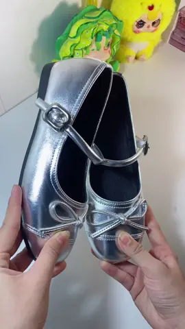 Xinh lăm#xuhuong #outfitideas #giaydepnuhottrend 