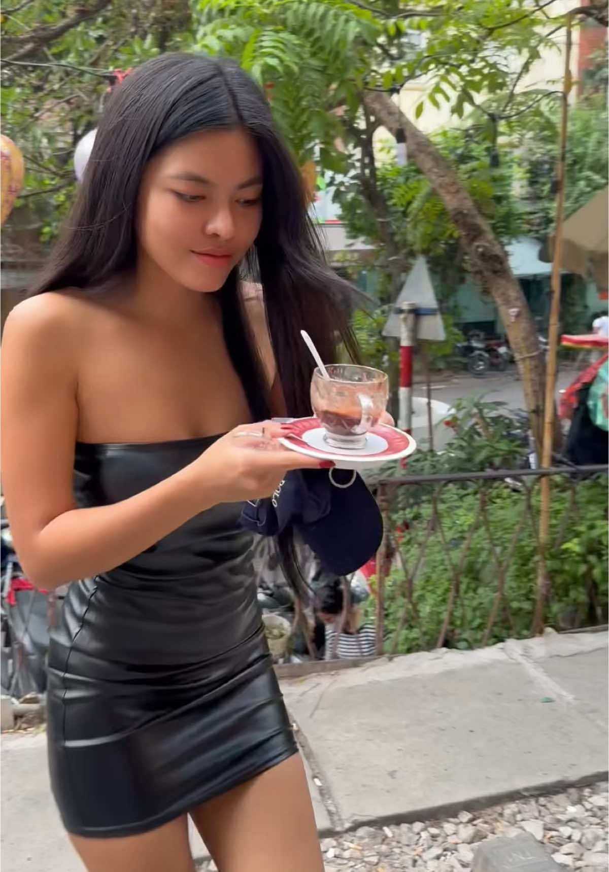 Từ hồi Michelin về Hà Nội là nghi ngờ nhân sinh 🤣 Nhắm quán nào dở nhất thì đưa vô danh sách hahaa Instagram: anattlee 