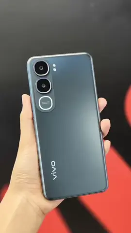 📱 VIVO Y21d — Tangguh di Segala Situasi! 💪 ✨ 3 Keunggulan Utamanya: 1️⃣ Ketahanan Air Tertinggi di Kelasnya — Sertifikasi IP68/69/69+! Aman bahkan di kedalaman 6 meter selama 30 menit 🌊 2️⃣ Baterai Super Besar 6500mAh + 44W FlashCharge⚡ Tahan 3 hari penuh dan bisa isi 50% hanya dalam 40 menit! 3️⃣ Performa Tangguh & Kamera Underwater 50MP 📸 Nikmati pengalaman foto ekstrem, suara 400% lebih powerful, dan main game tanpa takut panas! 💜 Tersedia dalam warna elegan: Ungu Lavender & Hitam Angkasa 📍Tersedia di Erafone nmore jl. Gajah Mada no 135 depan dealer eka prima!  #vivoY21d #Erafone #TahanAirTangguh #BateraiGede #UnderwaterCamera@vivoofficialareaB @vivocampus_indonesia @Vivo_Sidoarjo @vivo Indonesia 