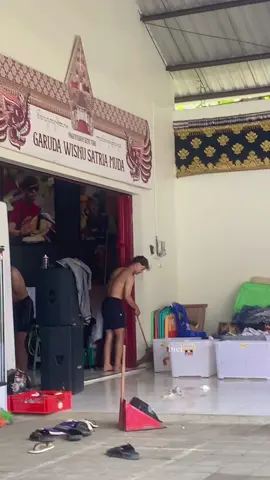 Sregep bgt to sadar kamera neh😭🤣@𝙍𝙨𝙨𝙡𝙡⚡ @☆ﾟʝꪱ𝕓☆ﾟ #gwsmlovers👹 #gsky #fyp 