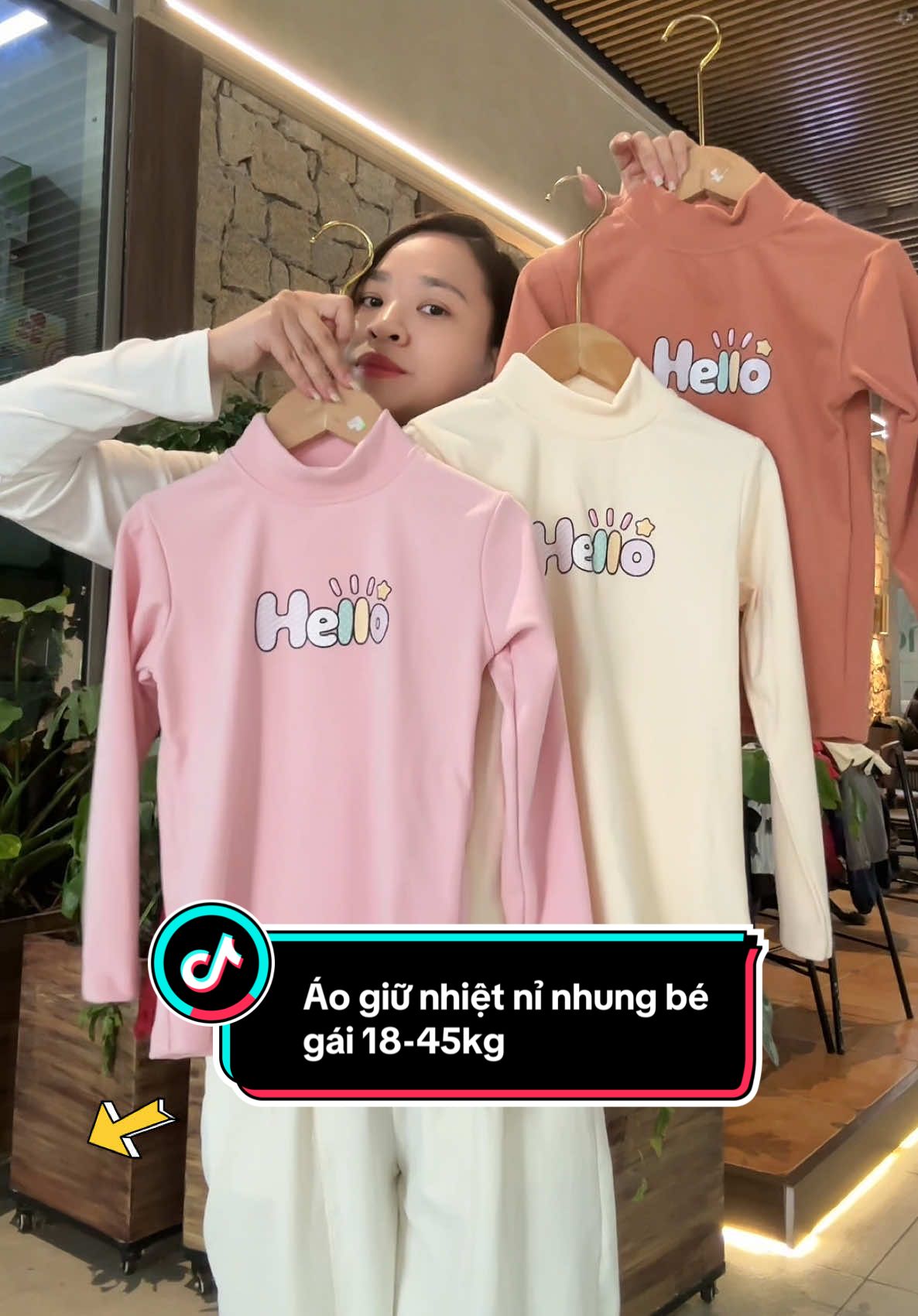Áo giữ nhiệt bé gái 18-45kg chất nỉ nhung mềm mịn co giãn giữ nhiệt tốt. #megaoreview123 #quanaotreem #aogiunhietchobe #aogiunhietbegai #aothudongbegai 