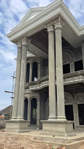 RUMAH KLASIK MODERN #yulismuliaarct #arsitek #kontraktor #rumahklasik #rumahidaman #modern #rumahimpianarsitekmilenial #fyp 