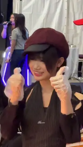 Semangat jualannya yaa🤣 @Victoria Kimberly  #kimmy #victoriakimberly #kimmyjkt48 #MnG #sisterreunion 