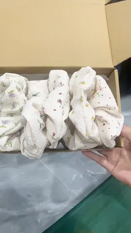 Xinh lắm mấy bà ơi #scrunchies #scrunchie #scrunchielover #cộttóc #xuhuong 