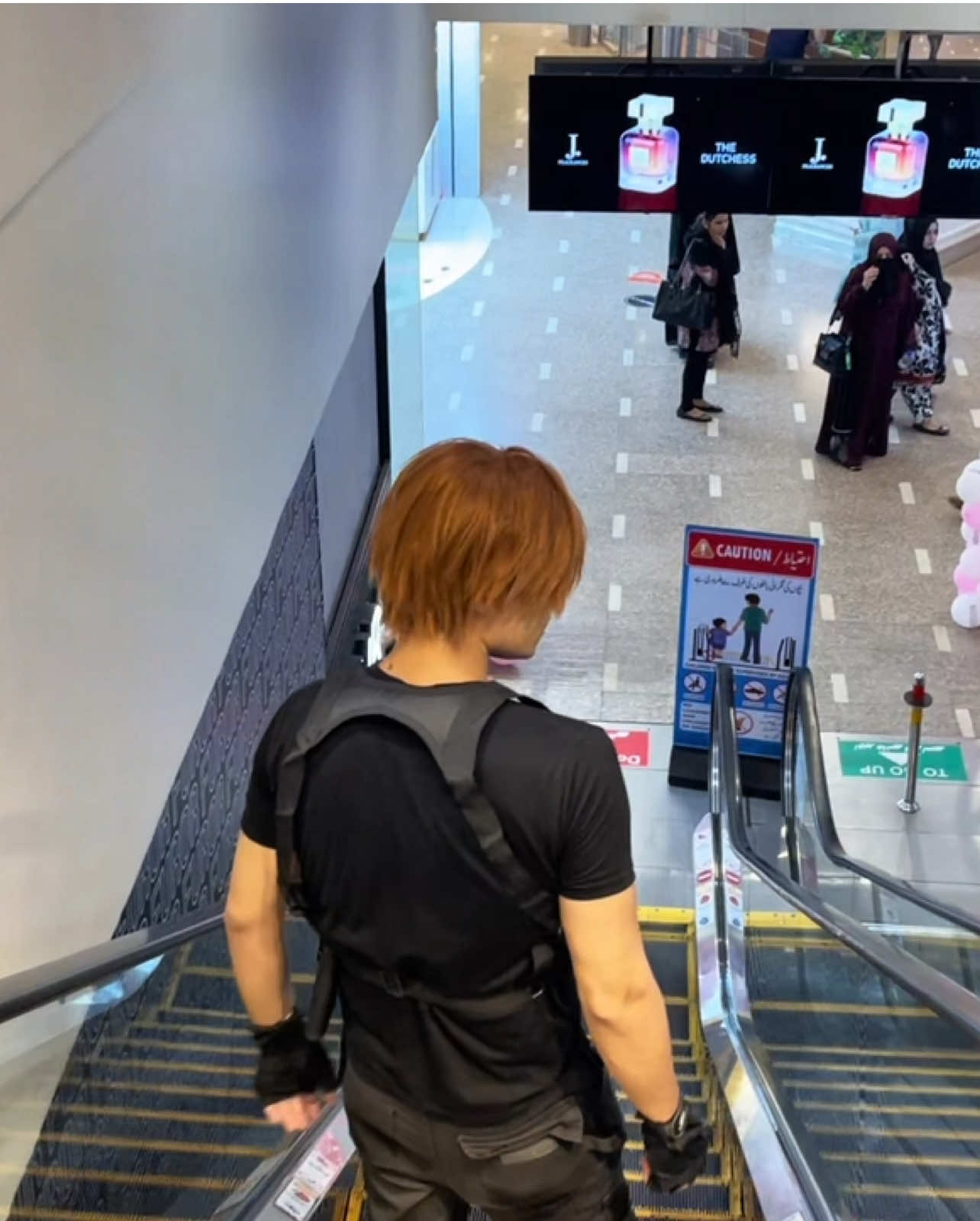 Leon in Pakistan 😮 watch full vlog on YouTube 👉🏻Roomi here #leonskennedy #foryou #gojo #roomiarmy #viral 