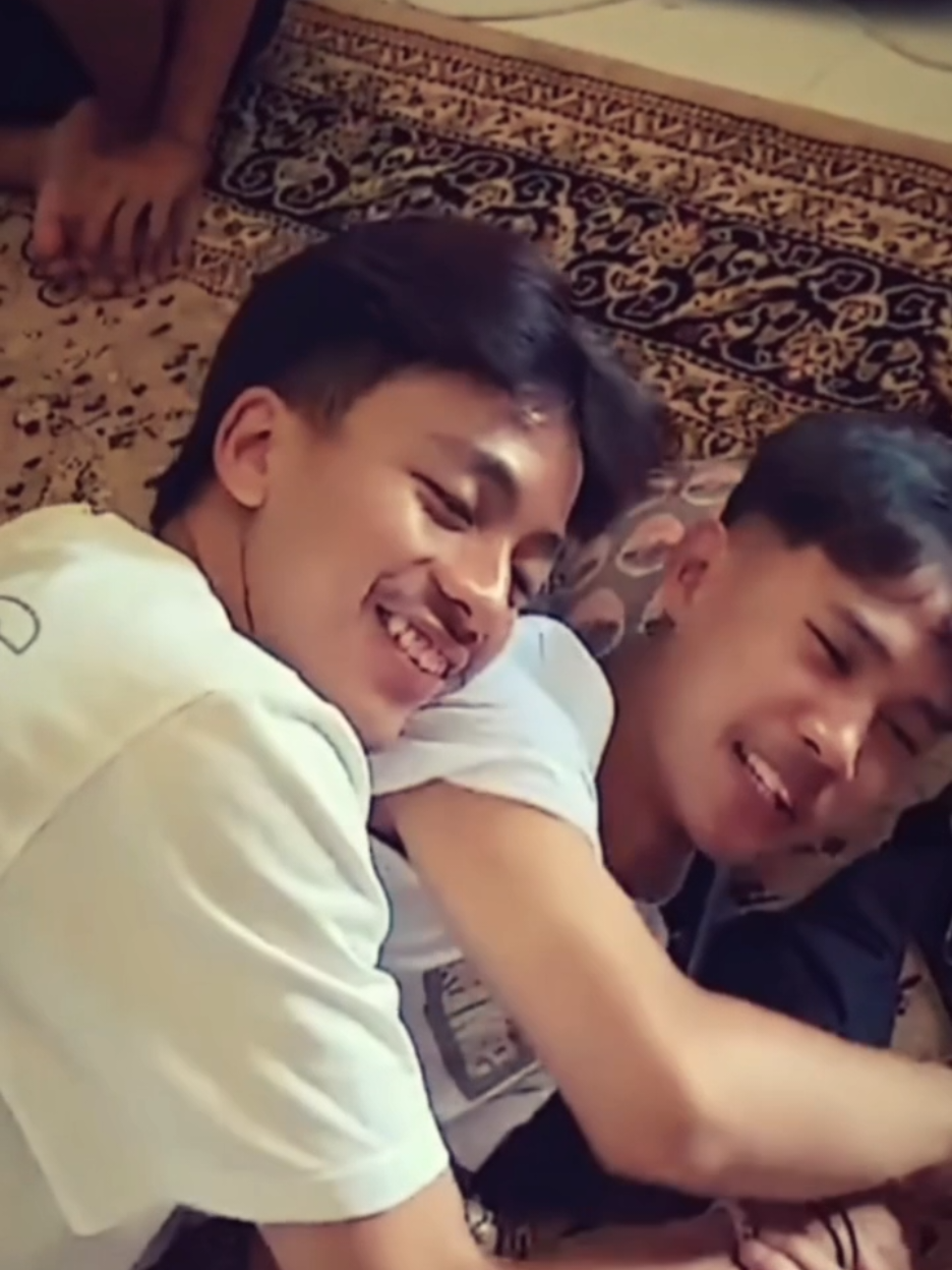 gak pernah iri sama orang pacaran 💖tapi iri sama persahabatan nya pipin dan tatapan tulusnya tian🥺💖 @B0tol_marJan @🅢  #mastian #maspipin 