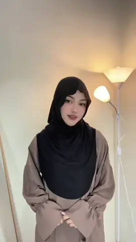 Siapa nih yang nunggu nunggu bergo instan ginii??🤭🧐#promomakangajian #bergomleyot #bergokaos #kaosrayon #bergoinstan 