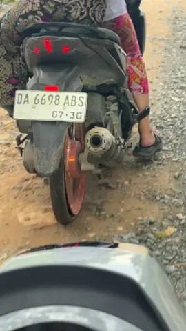 Velng menangis#oktober #vnd #vndracing #vario150 #ledold 