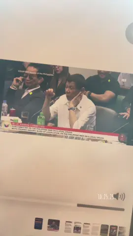 Ganyan kagaling gumawa ng intriga ang mga Duterte. Pambansang chismosa lang. Pag kinalkal mo, wala naman laman. Ano bang ginagawa niyo sa Pilipinas? 