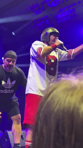 On était fatigué mais content d’être là .  À la fin nos têtes 🤪#mickaelyoun #fatalbazooka 