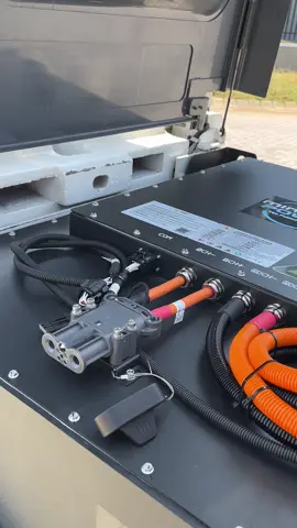 Sudah punya unit forklift battery tapi ingin upgrae ke battery lithium? Cus langsung hubungi Metha Jaya Teknik 😎 Lokasi : 📍Pergudangan CIP blok Sigma 7, Jl. Lingkar Timur KM 4, Sidoarjo Informasi sewa & pembelian hubungi : 📱081-230-898-998 📱082-112-229-889 📱0812-2998-2889 #rentalforklift #rentalalatberat #jualforklift #lithium #forkliftsurabaya         