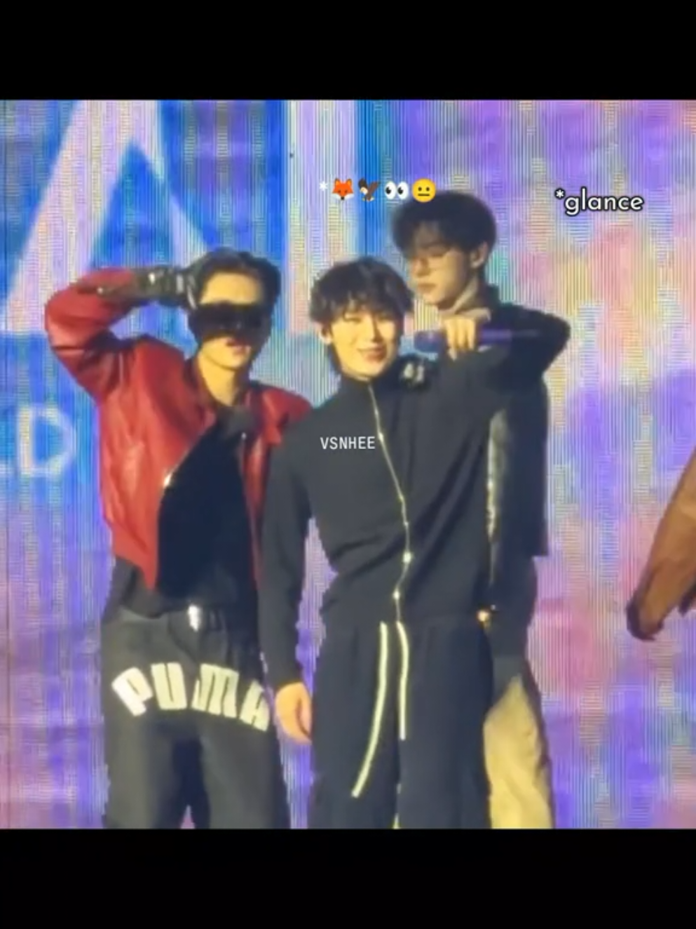 side eye sunghoon 😳 #sunsun #sunghoon #sunoo #EN_WORLDTOUR_WALKTHELINE #EN_WALKTHELINE_FINAL 