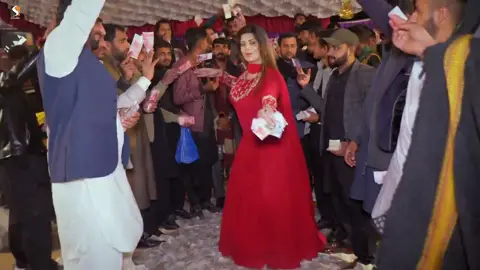 Lak Patla Mera Chukda Nahe Baar Ve , Urwa Khan Mujra Dance Performance #mujralovers #chahatblochofficial #ulluwebseries😍 #tittlijan😉 #noorblach #viralclipz #desimujramujra_lover #oldbollywoodsongs #madamsweety #Wania #Nisha #dancetrend #talashjan #stagedrama #simikaka #viraltiktok #dancechallenge
