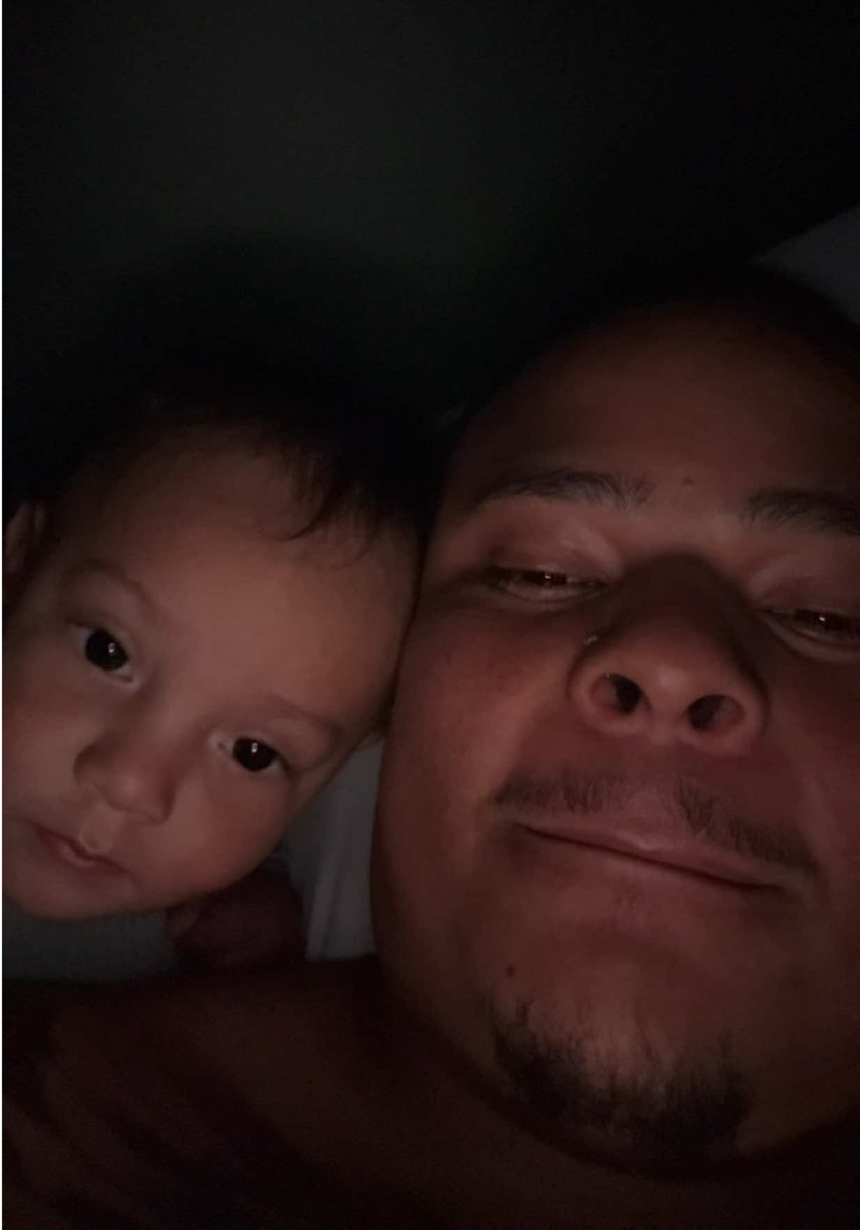 No personal space 😂 @Zaza #zaza #larobenz #babies 