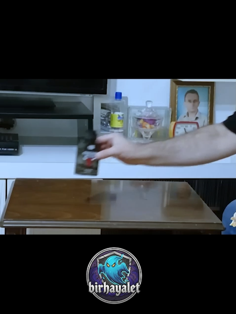 iki şişe parfüm  Hayata kısa bir eğlence arası.. #BeyniniKandır