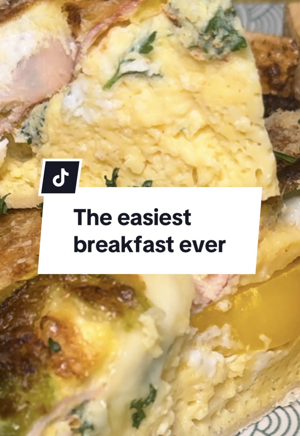 ✨ The easiest breakfast ever — ready in just 5 minutes! 🕔 Simply toss everything on a tortilla and pop it into the air fryer — you’ll get a fluffy, delicious dish every time 😋 I used salt, garlic  and fresh herbs. 🌿🥚🧀 #airfryerfrau #EasyRecipe #healthyrecipes #omelette #easybreakfast 