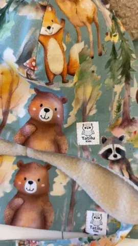 Nu știm când s-a întâmplat, dar ne-am trezit cu o mini colecție de căciulițe și eșarfe cu animăluțele din pădure 🌲🐻🦊🦝🦌 #tatilukids #brandromanesc #hainecopii #mamici #viral 