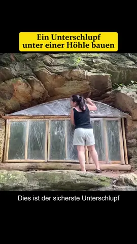 Ein Unterschlupf unter einer Höhle bauen. #bushcraft #camping #Outdoors #survival #fyp 